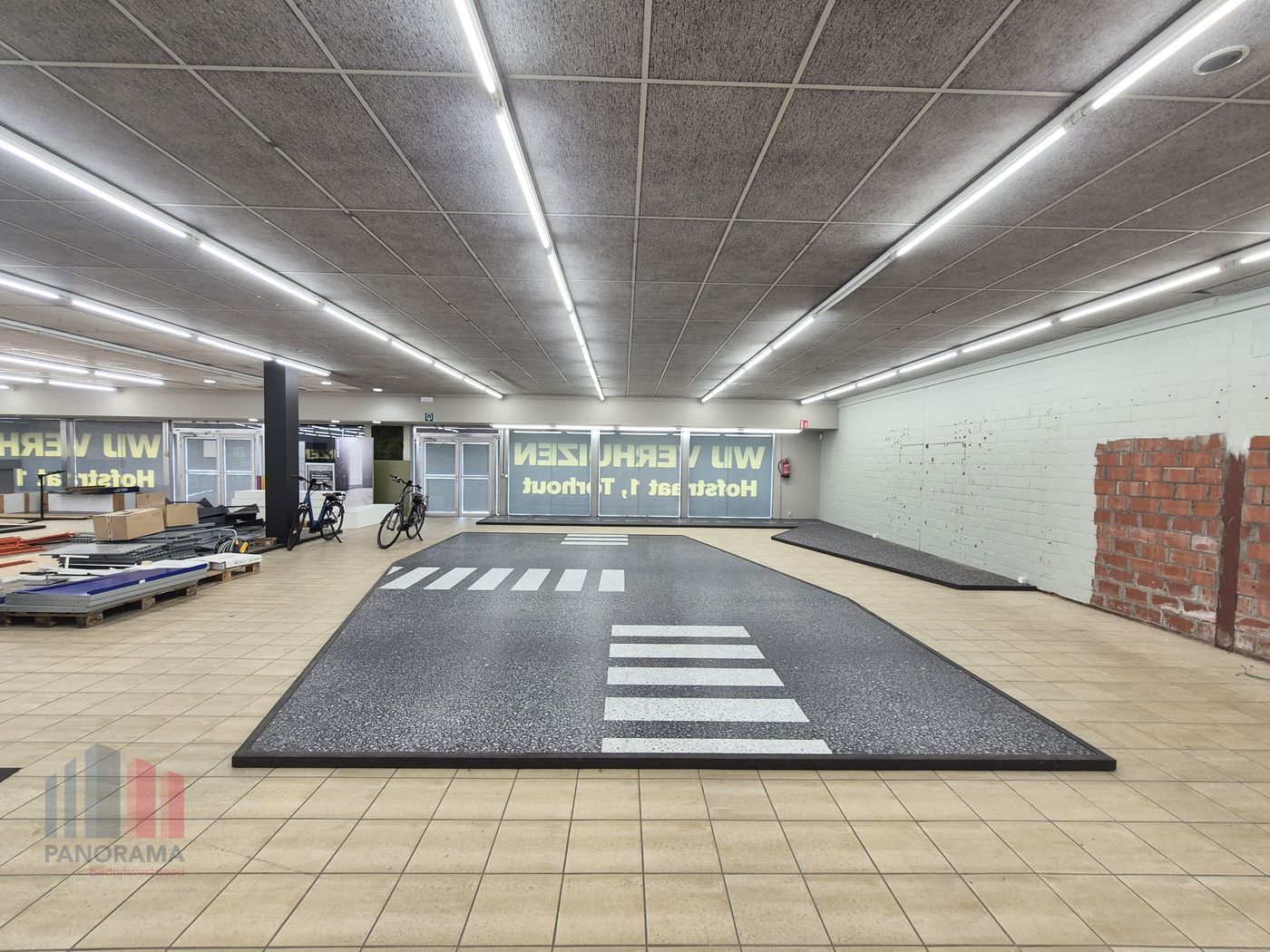 CENTRAAL GELEGEN HANDELSPAND VAN 163 M² - foto 4