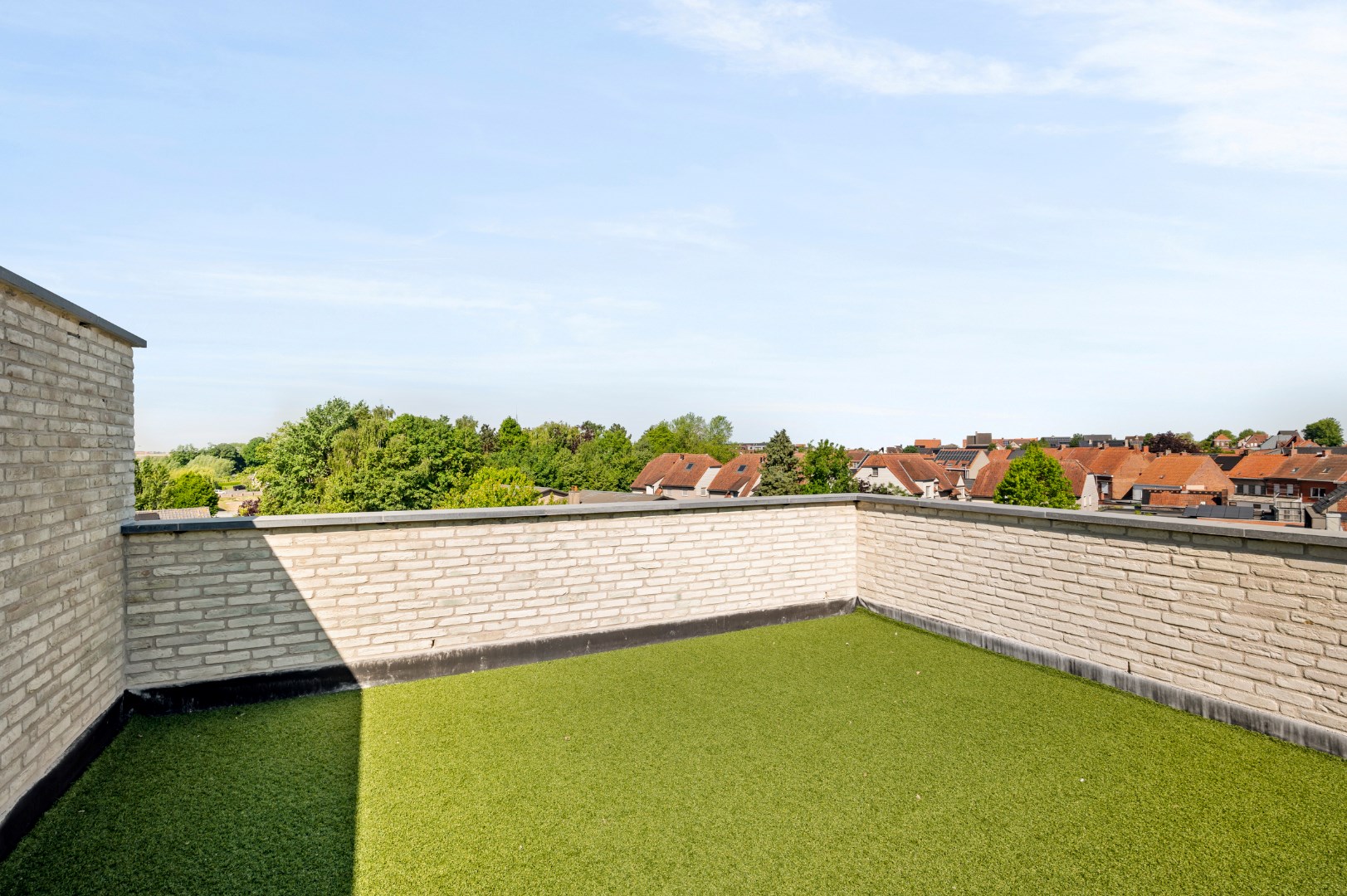 NIEUWBOUWCOMPLEX MET 5 APPARTEMENTEN TE KOOP ONDER REGISTRATIERECHTEN - foto 4