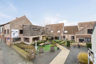 Opbrengsteigendom- Projectgrond te Puurs met uitzonderlijk potentieel.  Dit indrukwekkend pand in Puurs is een unieke gelegenheid voor ondernemers en...