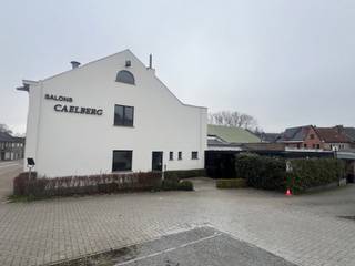 Dit onroerend goed omvat een perceel grond met een totale oppervlakte van ca 1.853 m².Op deze grond is een feestzaal met appartement gebouwd, gekend...