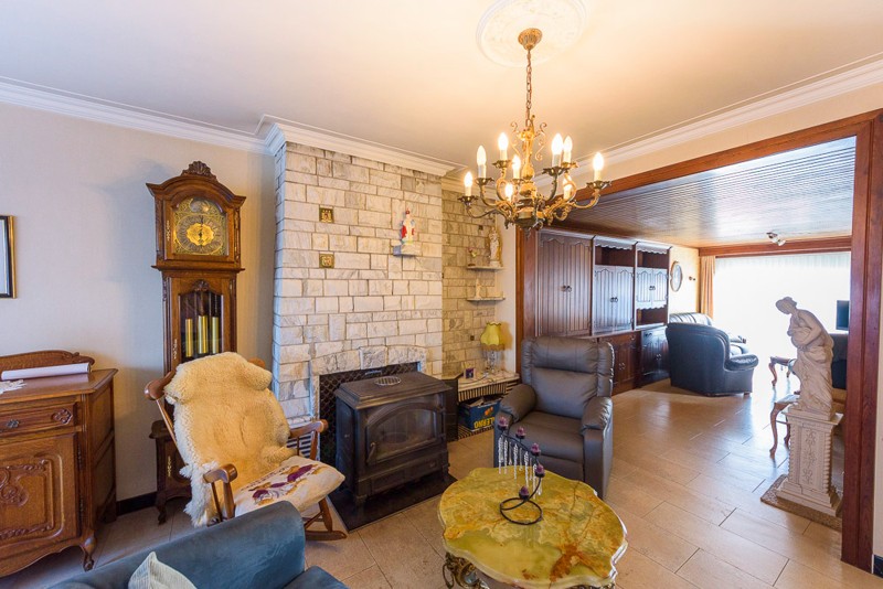 Op te frissen woning met tuin en garage - foto 5