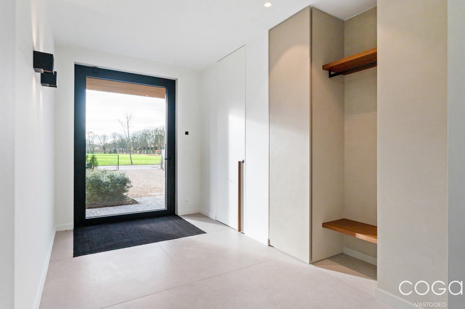 Exclusief afgewerkte nieuwbouwvilla op 2.295m². - foto 4