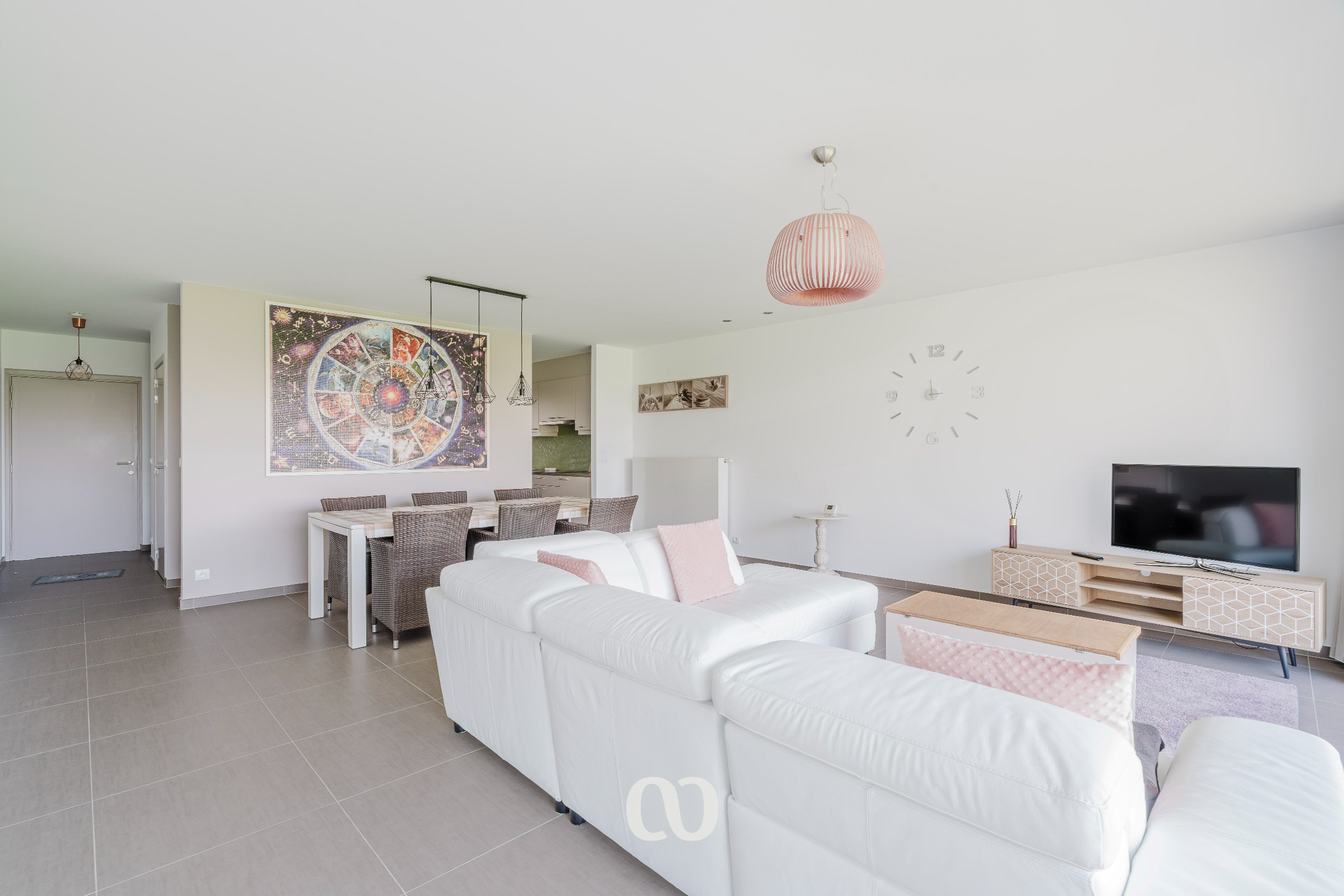 Appartement en duplex prêt à emménager avec terrasse, grenier et magnifique vue. - photo 5