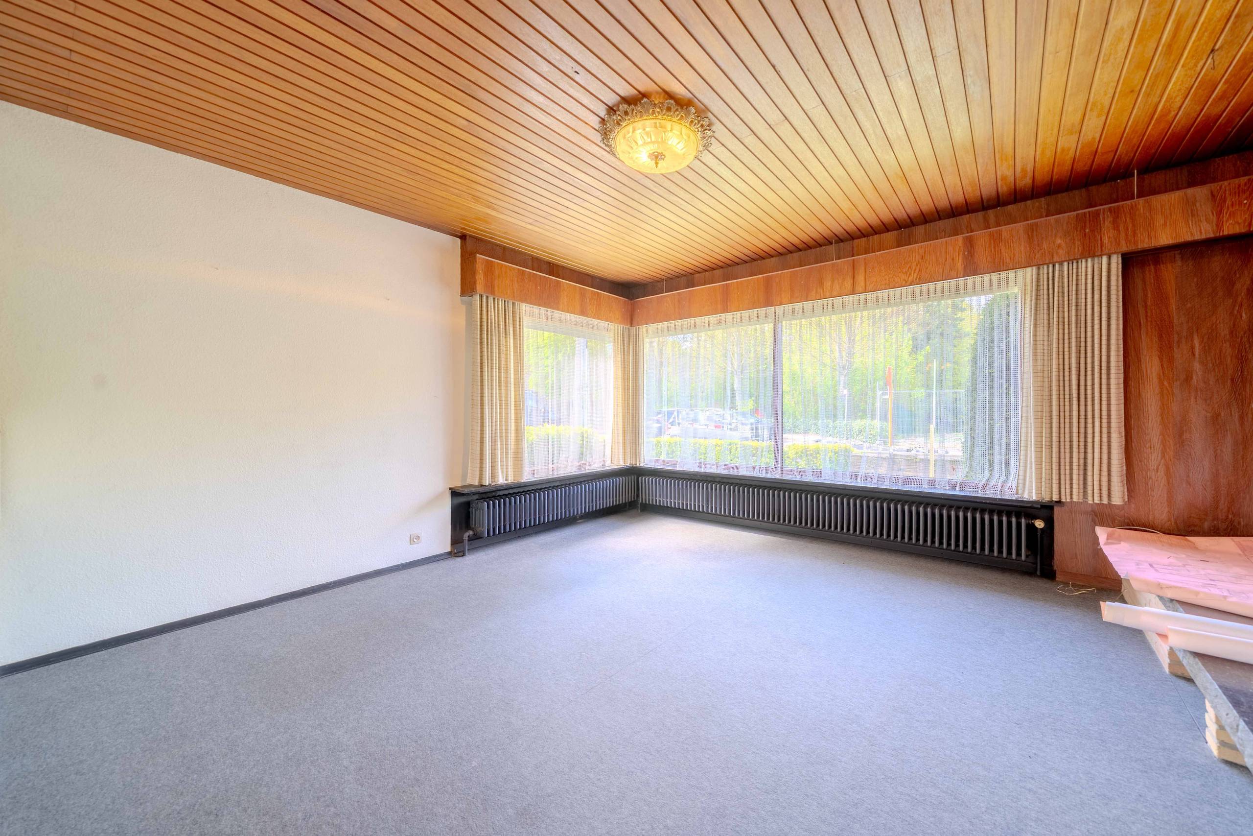 Ruime alleenstaande woning met 5 slaapkamers te koop in Diksmuide! - foto 4