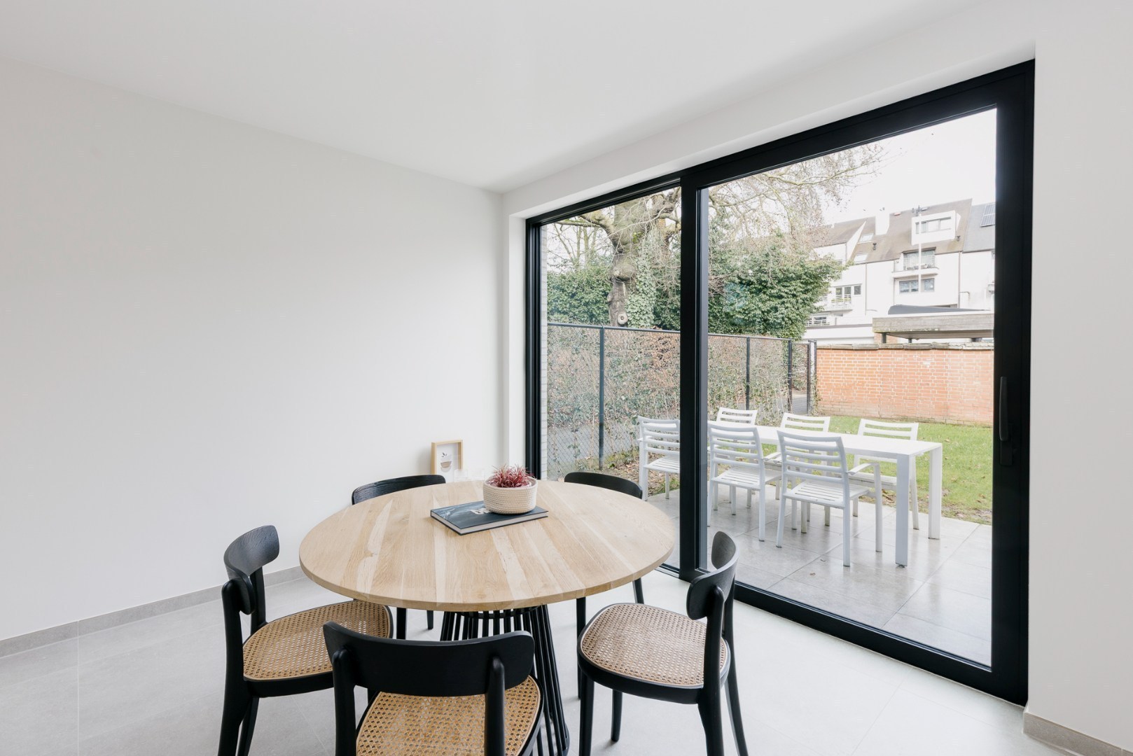 Instapklare woning in hartje Harelbeke, overal dichtbij - foto 5
