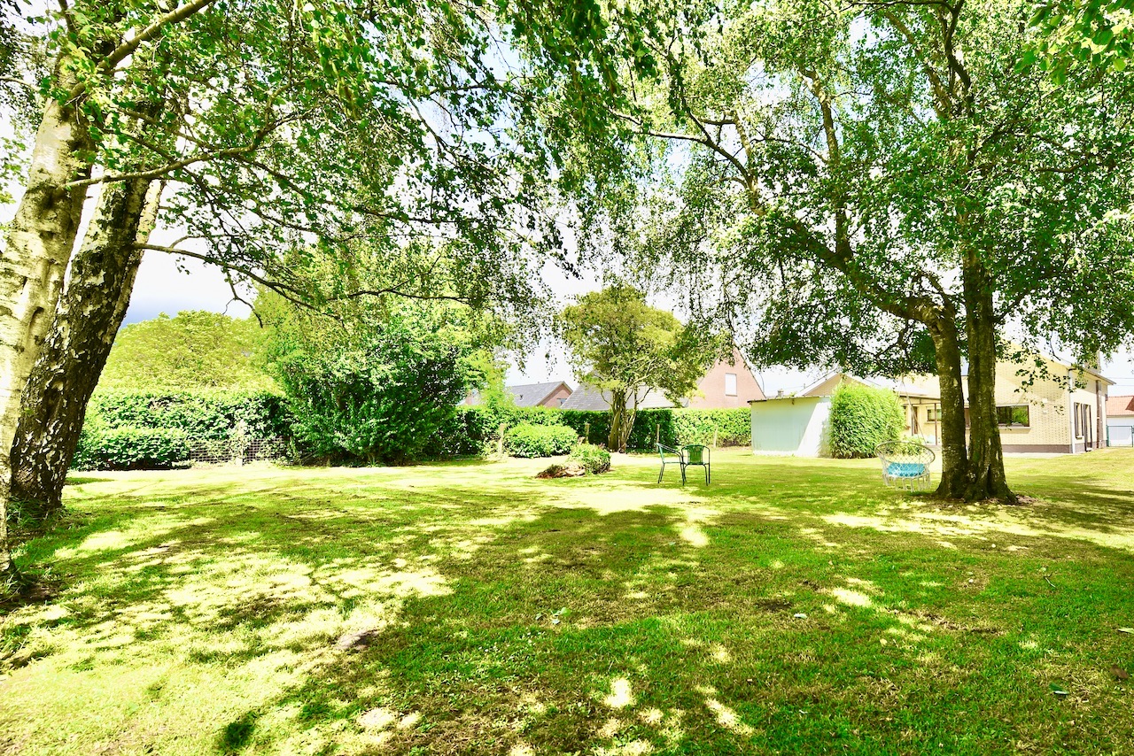 Alleenstaande woning met 4 slpk, garage en tuin voor 395.000 EUR - foto 2