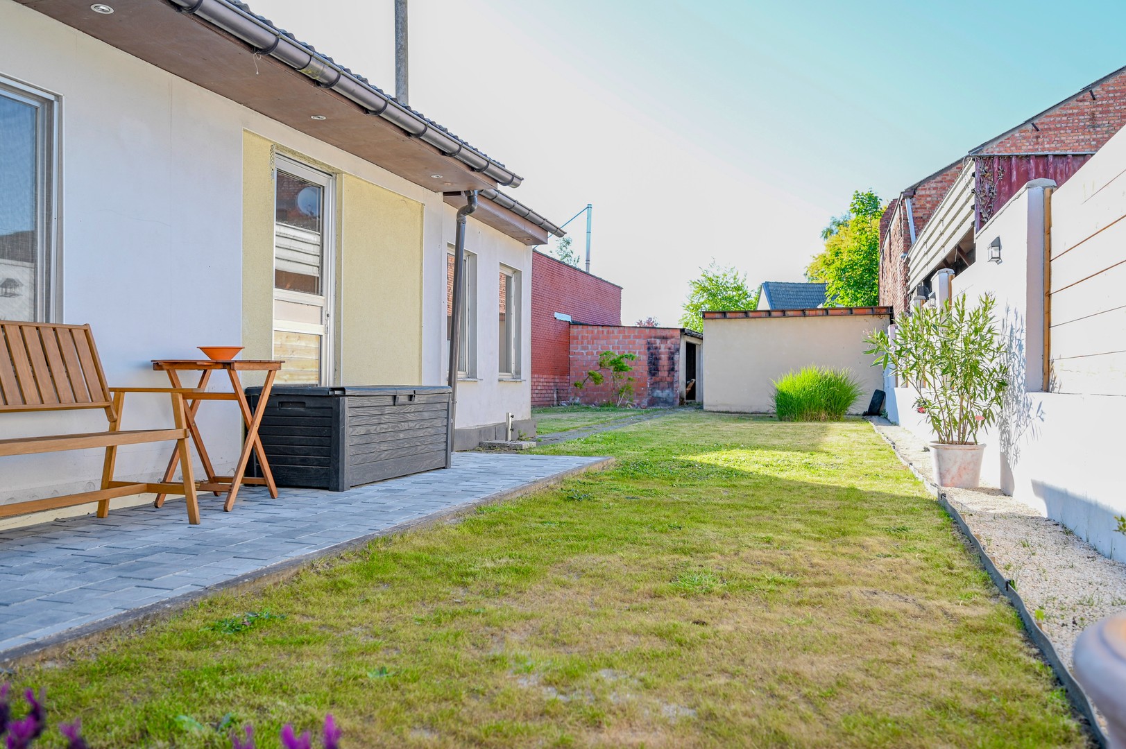 Ruime gezinswoning met tuin en grote garage in Branst. - foto 3