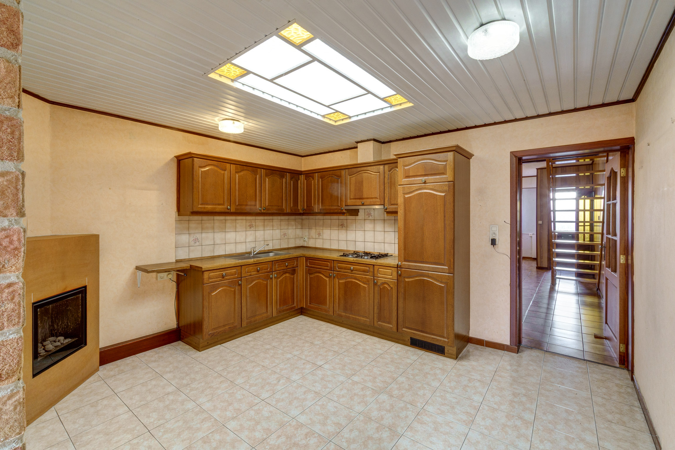 Te renoveren rijwoning met 3 slk en tuin in Hoboken. - foto 5