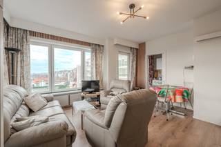 Ruime studio met Zuid-West gericht terras van waar u geniet van een prachtig open zicht op de duinen en het hinterland te koop te Middelkerke...