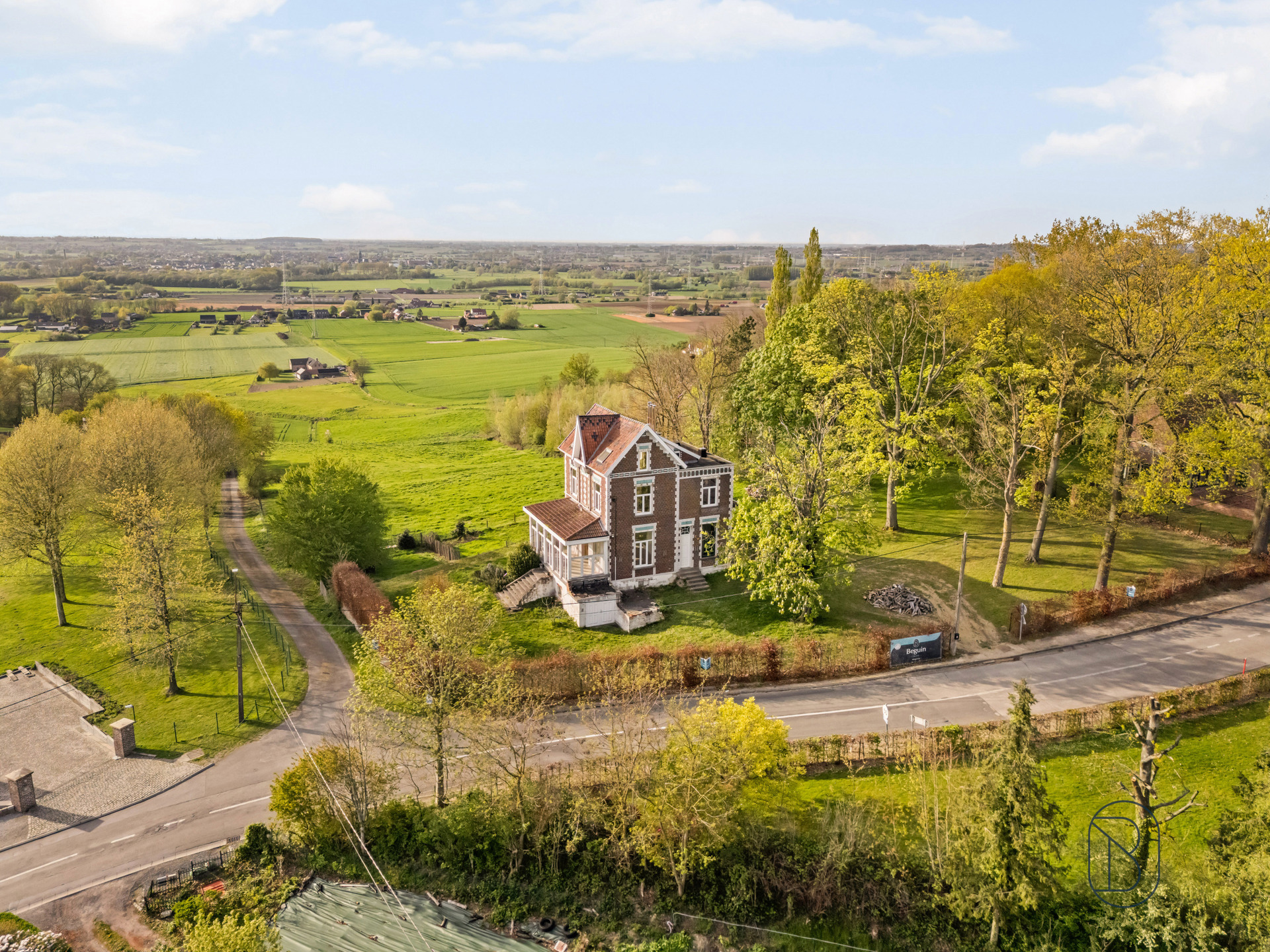 Uniek gelegen landhuis met een fantastisch uitzicht!  - foto 3