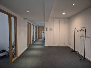 Are you looking for a spacious office space in the center of Brussels? Look no further! This office with a usable floor area of 137 m² has...