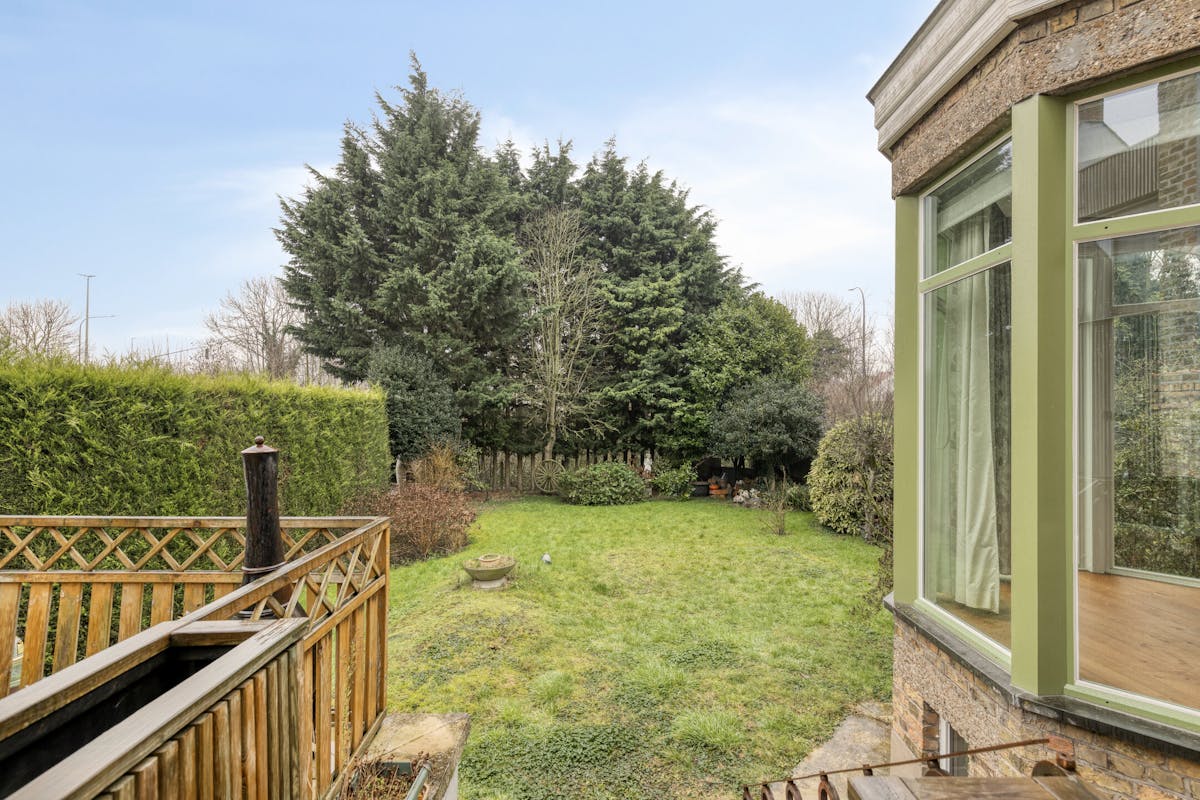 Classy house with 5 bedrooms, 3 bathrooms, garage and spacious garden in Sint-Kruis (Bruges) - photo 3