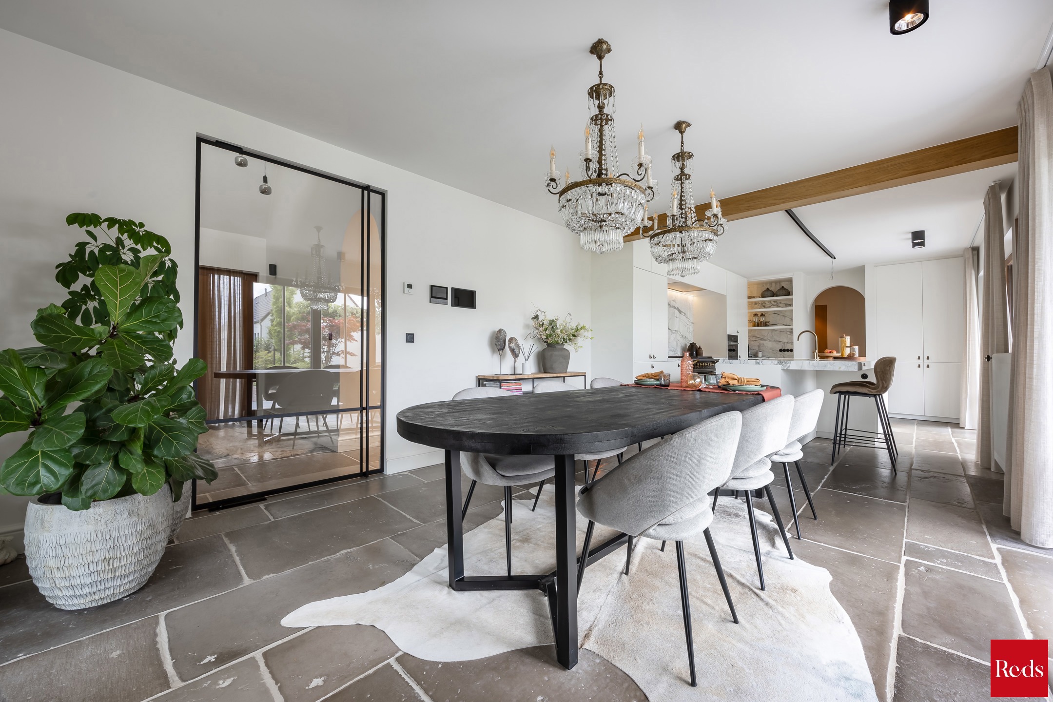 Luxueuze villa met bijgebouw en mogelijkheid tot aankoop achtergelegen weilanden. - foto 4