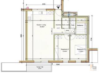 <strong>Mogelijkheid tot aankopen aan 6% BTW !!</strong>*<br /><br />Residentie 'Bella Locus' is een kleinschalig wooncomplex bestaande uit 10 betaalbare nieuwbouwappartementen (1ste fase) en is terug te vinden in het centrum van Ronse, doch omgeven door groen en rust en uitzicht op de vernieuwde "vrijheid". Dit in een tweede bouwlijn (geen straatlawaai), op de hoek van de Kruisstraat met de Libbrechtstraat. Het nieuwbouwproject is vlot bereikbaar en bevindt zich op een steenworp van winkels, scholen, openbaar vervoer, de Grote Markt, etc.<br /><br />Indeling:<br />Inkomhal, apart toilet, leefruimte met open-keuken, terras, berging, 2 slaapkamers, badkamer en een autostandplaats.<br /><br />Pluspunten:<br />+ Bijna-energieneutraal (EPC: A en E-peil: 20)<br />+ Vrije keuze afwerking (o.a. keuken, badkamer, vloeren,...) zolang het bouwproces dit toelaat<br />+ Afwerking bestaat uit duurzame materialen<br />+ Vloerverwarming via warmtepompen<br />+ Zonnepanelen<br />+ Gemeenschappelijke laadpalen voor elektrische wagens<br /><br />De eerste fase van de bouwwerken zijn reeds uitgevoerd, <strong>kom gerust vrijblijvend ons model-appartement bezoeken !!</strong><br /><strong>Contacteer IMMOBOSS</strong> via 0488 98 13 30 of jens@immoboss.be<br /><br /><em>*Onder bepaalde voorwaarden.</em>