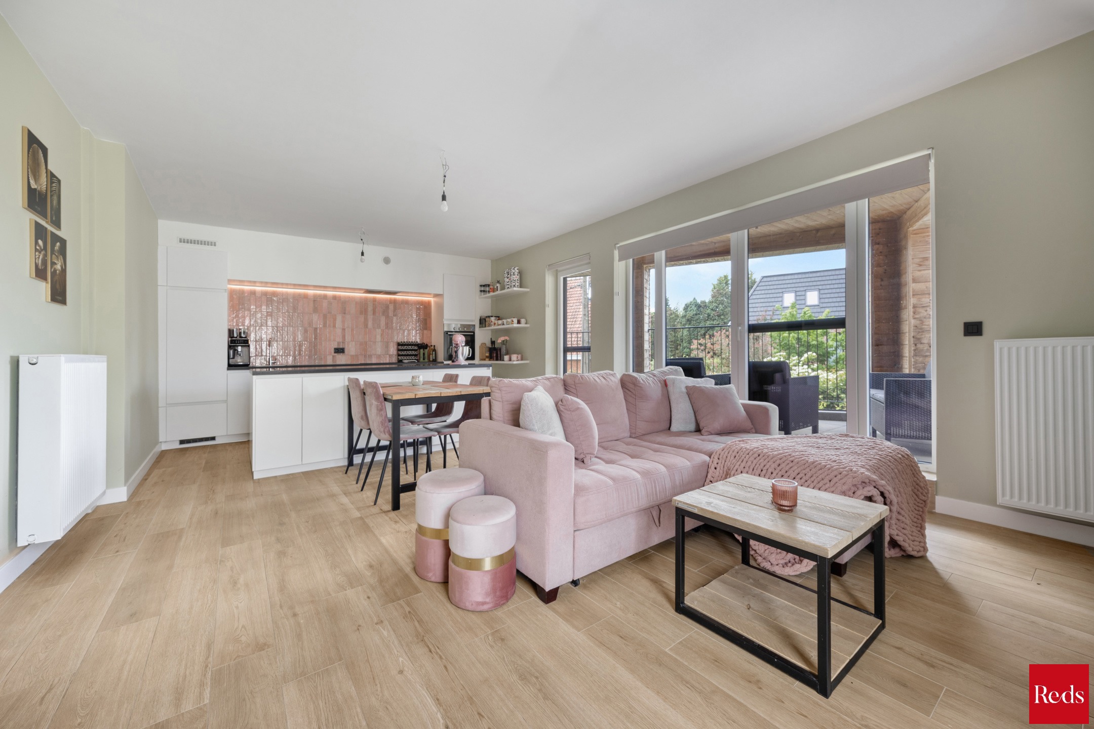 Recent appartement met terras, 2 parkeerplaatsen en kelder - foto 4
