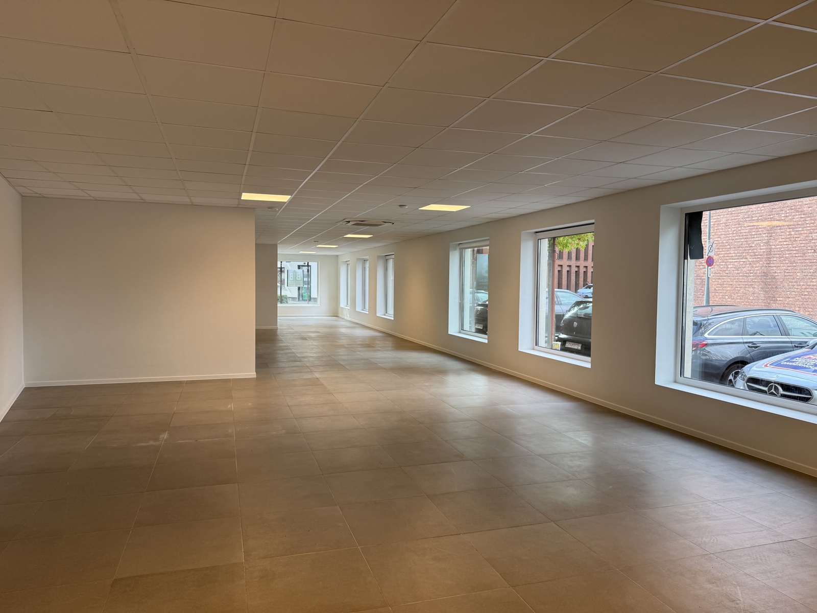 Kantoorruimte van 110 m² met veel lichtinval  - foto 4