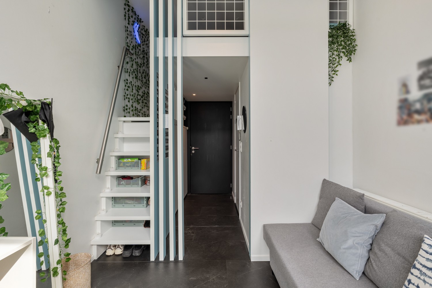 Centraal gelegen en moderne studentenkamer met eigen sanitair en een slaapverdiep! - foto 5