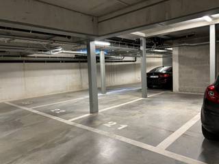 AUTOSTAANPLAATSEN TE PUURSGelegen in het centrum van Puurs - in de ondergrondse garage van Residentie Corneli. * Autostaanplaatsen voor 1 wagen vanaf...
