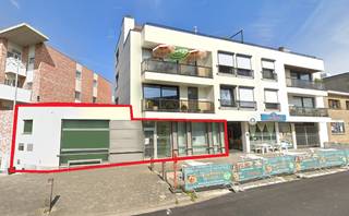 Gunstig gelegen handelspand op het Dorpsplein van Lendelede.Handelspand van ± 160m² met uitstekende visibiliteit. Voormalig bankkantoor thans...