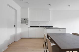 Recent en energiezuinig gelijkvloers éénslaapkamerappartement met terras, tuintje en ondergrondse staanplaats, rustig gelegen in Wuustwezel,...