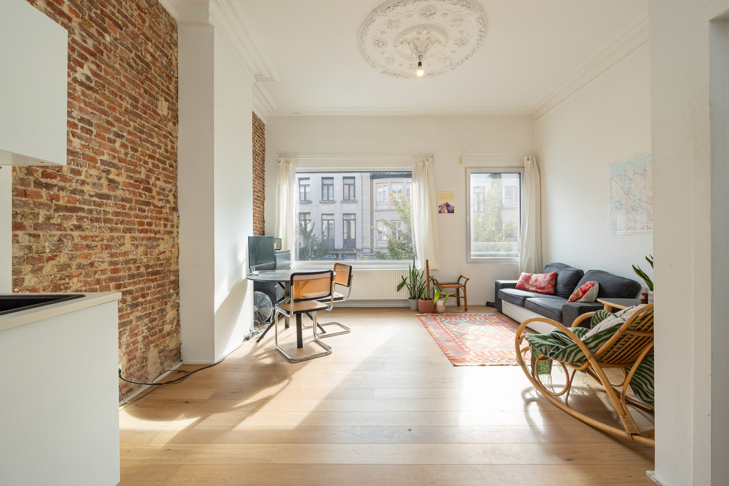 Instapklaar en energiezuinig appartement (EPC B) nabij Park Spoor Noord boordevol charme! - foto 1