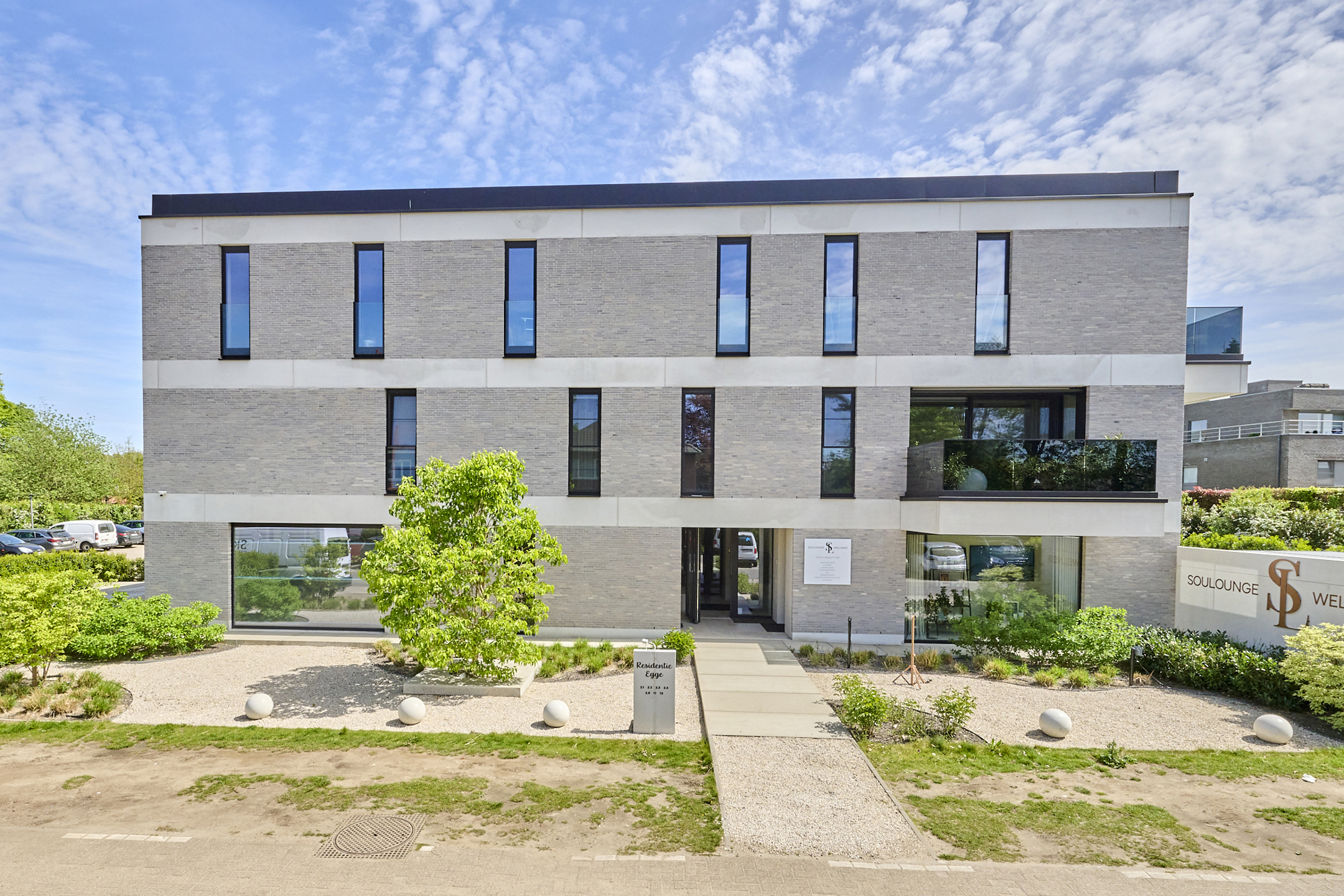 LUXUEUS GEMEUBELD APPARTEMENT MET TERRAS - foto 3