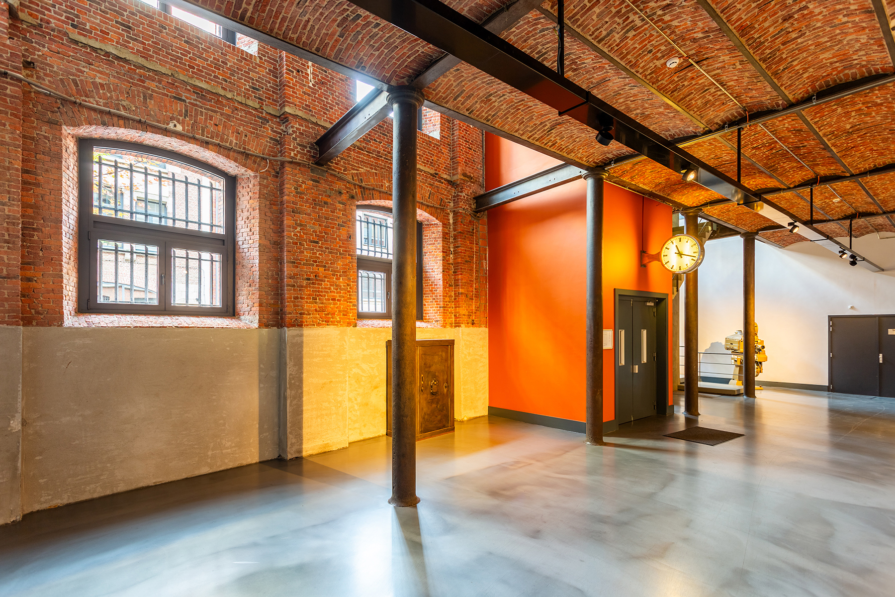 Commercial for rent in Antwerp - photo 3