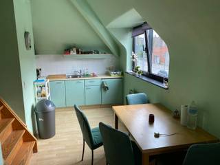<strong>Furnished studio, near the center of Zaventem.</strong><br /><br />Living room with open kitchen (equipped with oven and electric stove). Mezzanine with bed and wardrobe. Bathroom with shower and WC.<br /><strong>ALL IN RENTALPRICE!</strong>