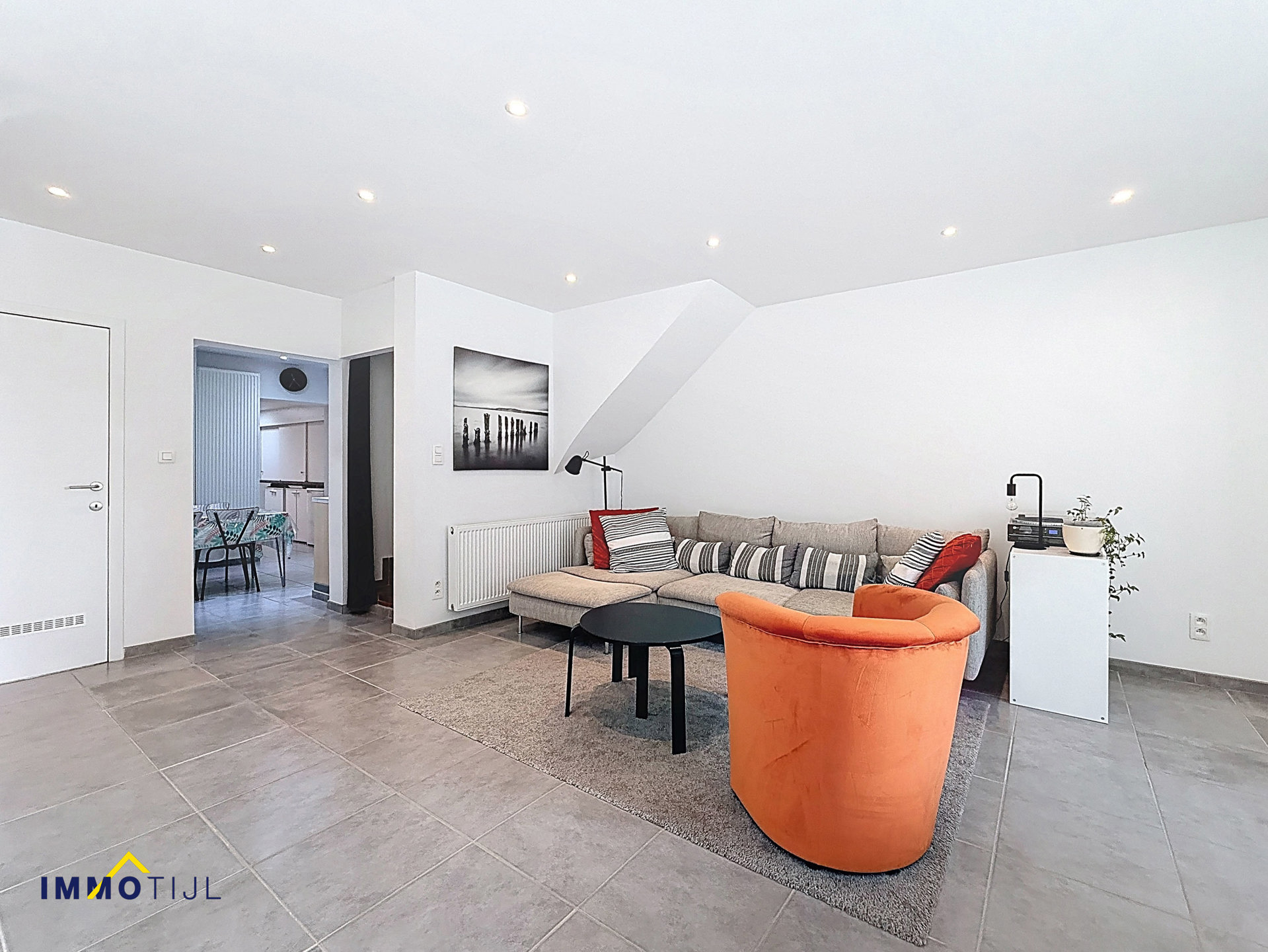 Mooie woning met tuin en garage te Oudegem! - foto 3