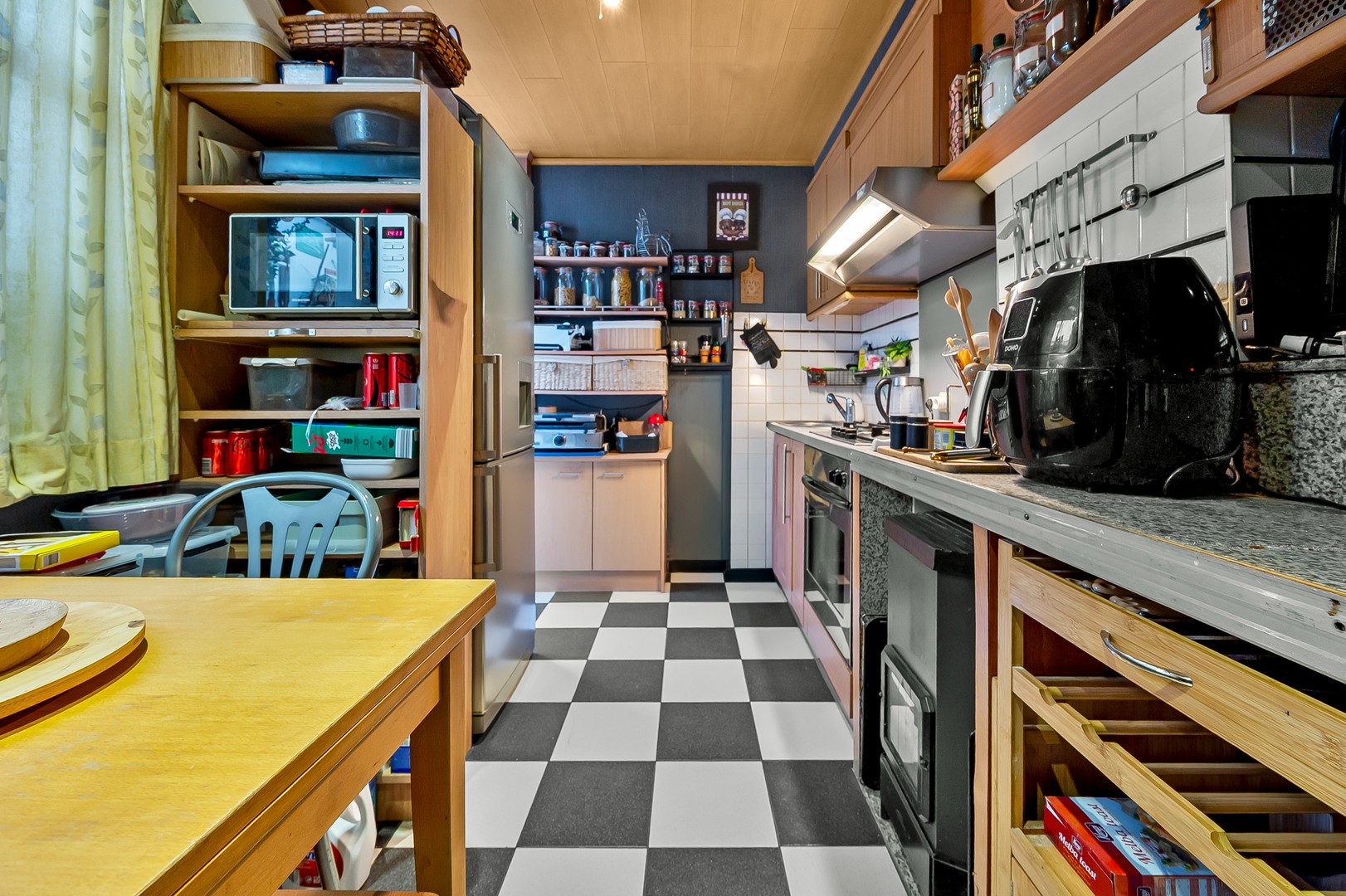 Te renoveren woning met 2/3 slkmrs en stadstuintje op een goede locatie! - foto 5
