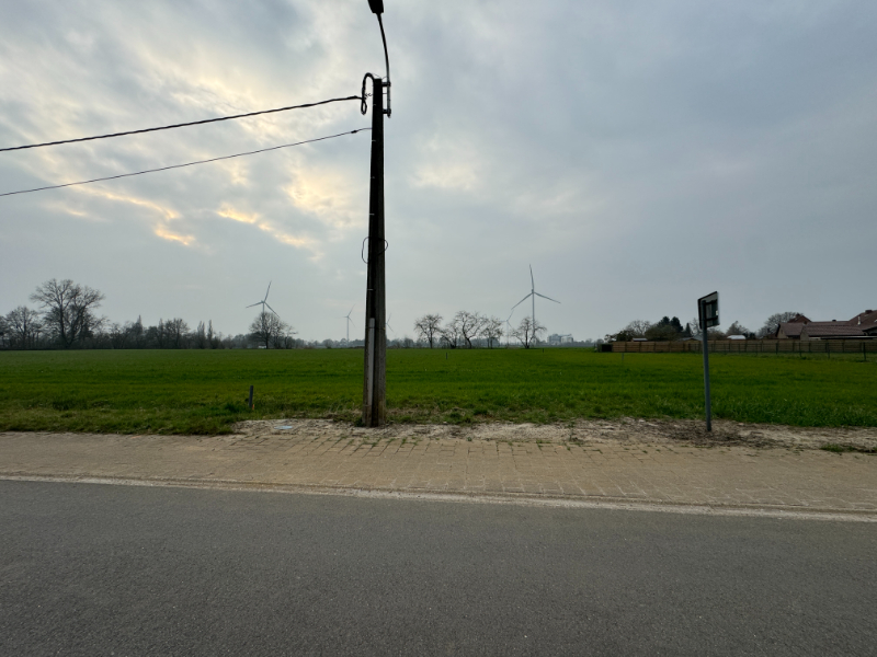 Perceel bouwgrond 653m² in het groen! - foto 1