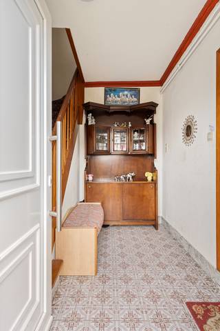 Welkom in deze charmante halfopen woning, gelegen in de geliefde wijk Kapellenkouter.Dit is dé kans om te wonen in een unieke buurt, gekenmerkt door...