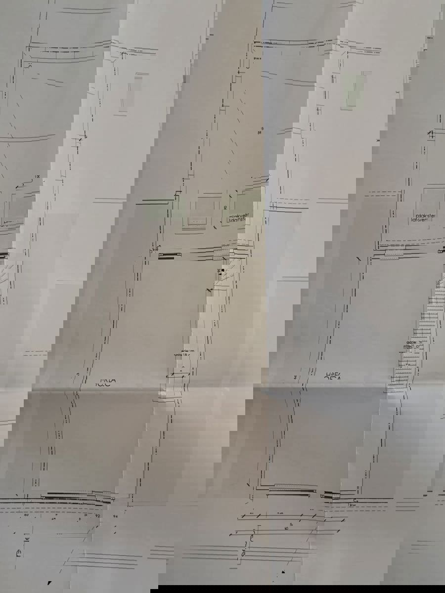 TE RENOVEREN HUIS VOOR POLYVALENT GEBRUIK (HANDEL OF WOONST) - foto 4