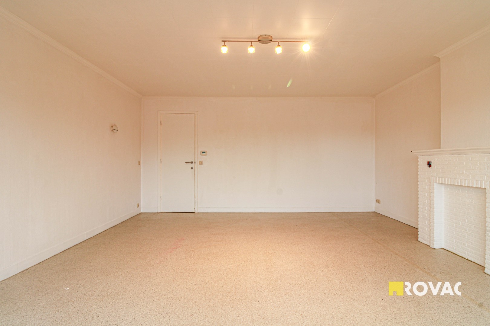 Éénslaapkamer appartement op de 2e verdieping met garage - gelegen op 500 meter van centrum! - foto 5