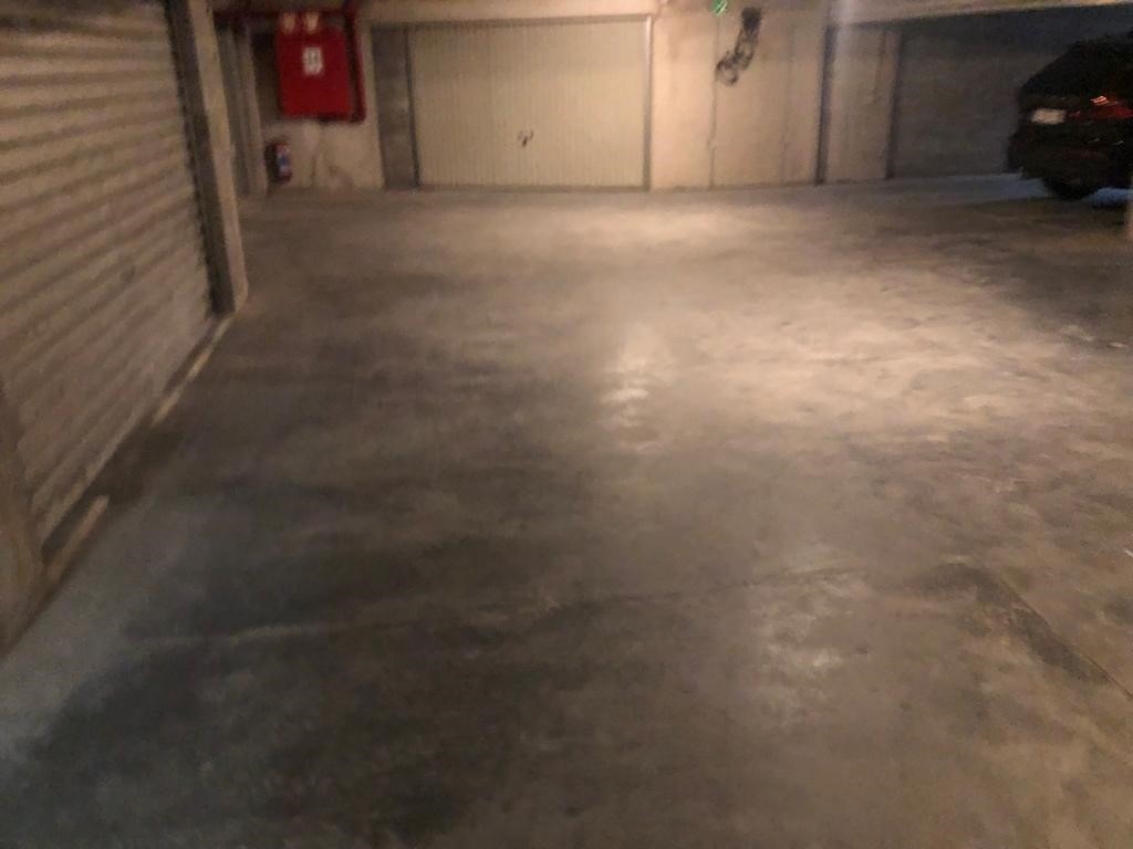 Overdekte  standplaats -  moeilijk te  vinden  in deze omgeving van de  Zeedijk - foto 4