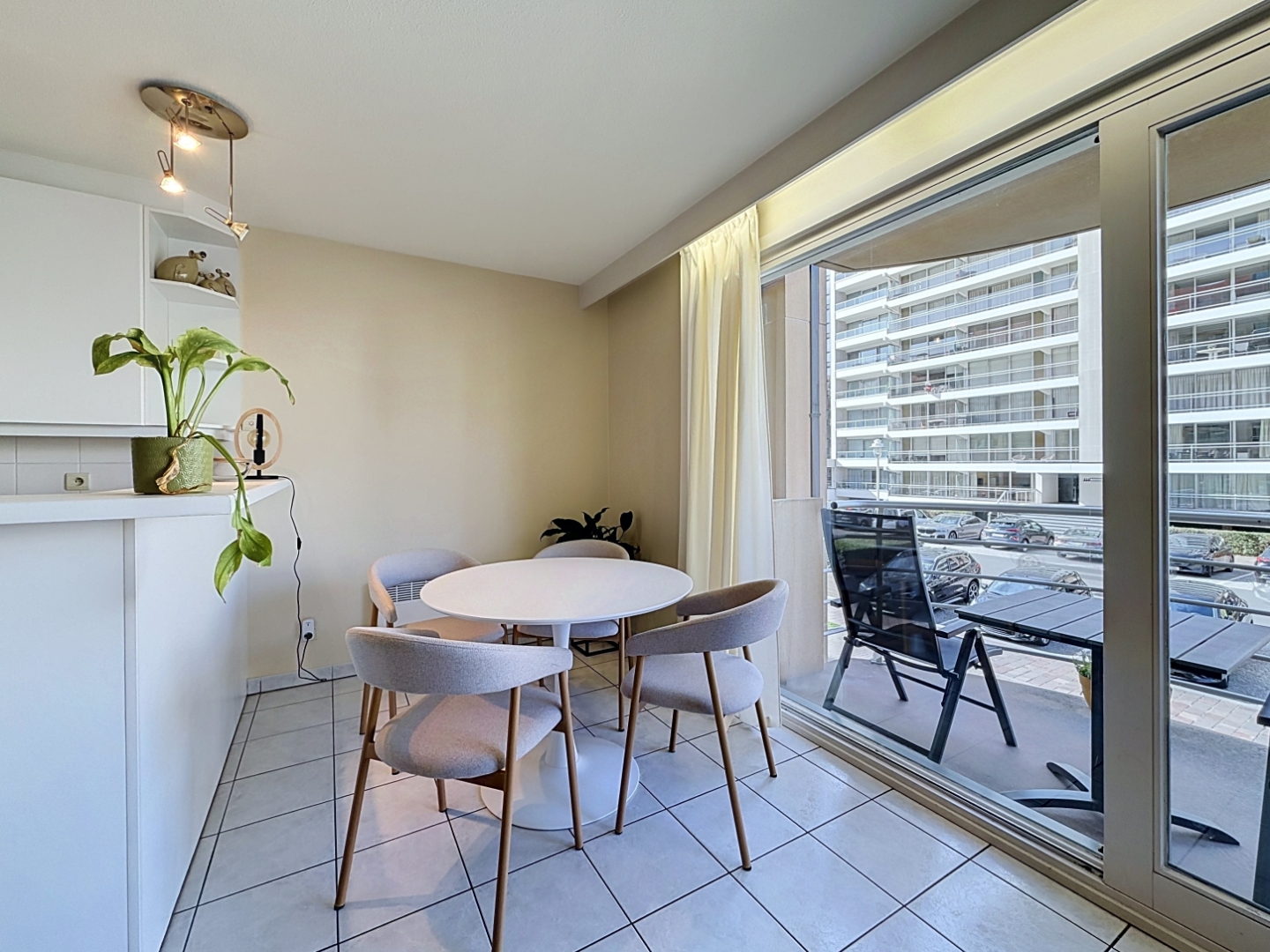 Instapklaar éénslaapkamerappertement dichtbij zee te Nieuwpoort-Bad - foto 3
