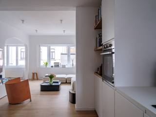 Stijlvol en lichtrijk 2-slaapkamer appartement met terras op wandelafstand van het historisch centrum.Voor meer informatie, mail naar...