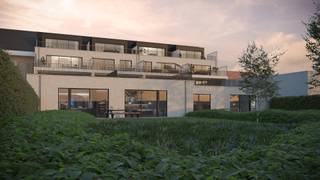 <p><span>Projet exclusif de nouvelle construction dans le centre animé de Wuustwezel !</span></p><p><span> </span></p><p><span>Appartement : 122 m²</span></p><p><span>Terrasse avant : 2 m²</span></p><p><span>Terrasse arrière : 37 m²</span></p><p><span>Toit vert : 55.5 m²</span></p><p><span>parking 19+ 20 : 38 m²</span></p><p><span>Cave B13 : 4 m²</span></p><p><span> </span></p><p><span>Au rez-de-chaussée, vous trouverez 2 espaces commerciaux (317 m² et 483 m²) idéaux pour les entrepreneurs en quête de visibilité.</span></p><p><span>Douze appartements de 2 chambres à coucher, équipés de terrasses spacieuses, offrent un confort de vie optimal. Les surfaces habitables vont de 89 m² à 126 m². Deux places de parking et un débarras sont prévus au sous-sol par appartement. Avec une pompe à chaleur et des panneaux solaires, la durabilité est primordiale. Un niveau E de 20 vous permet de bénéficier d'une réduction de 50 % sur la taxe foncière pendant 5 ans.</span></p><p><span> </span></p><p><span>Ne manquez pas cette opportunité d'investir dans un avenir confortable et respectueux de l'environnement</span></p>