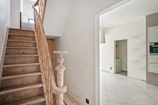 Deze toffe, charmante woning is gelegen in een super toffe straat in het centrum van Ekeren. Winkels, scholen en openbaar vervoer liggen...