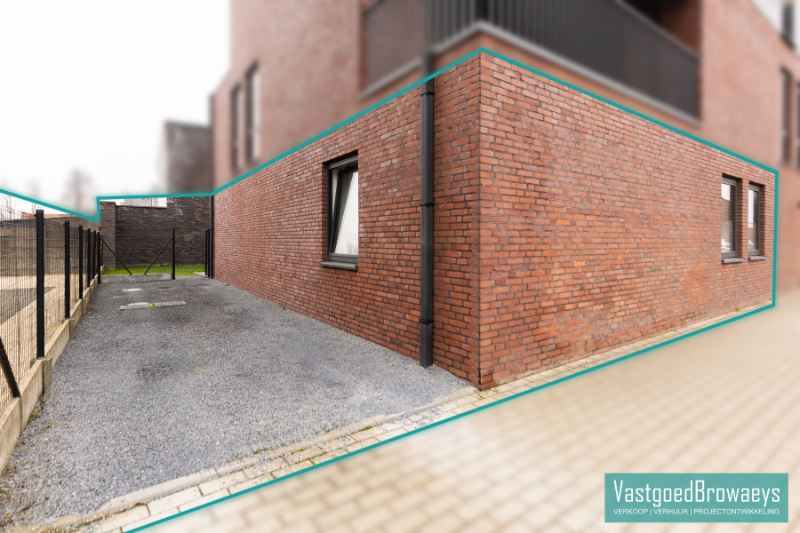 Gelijkvloers appartement met terras en tuin - foto 2