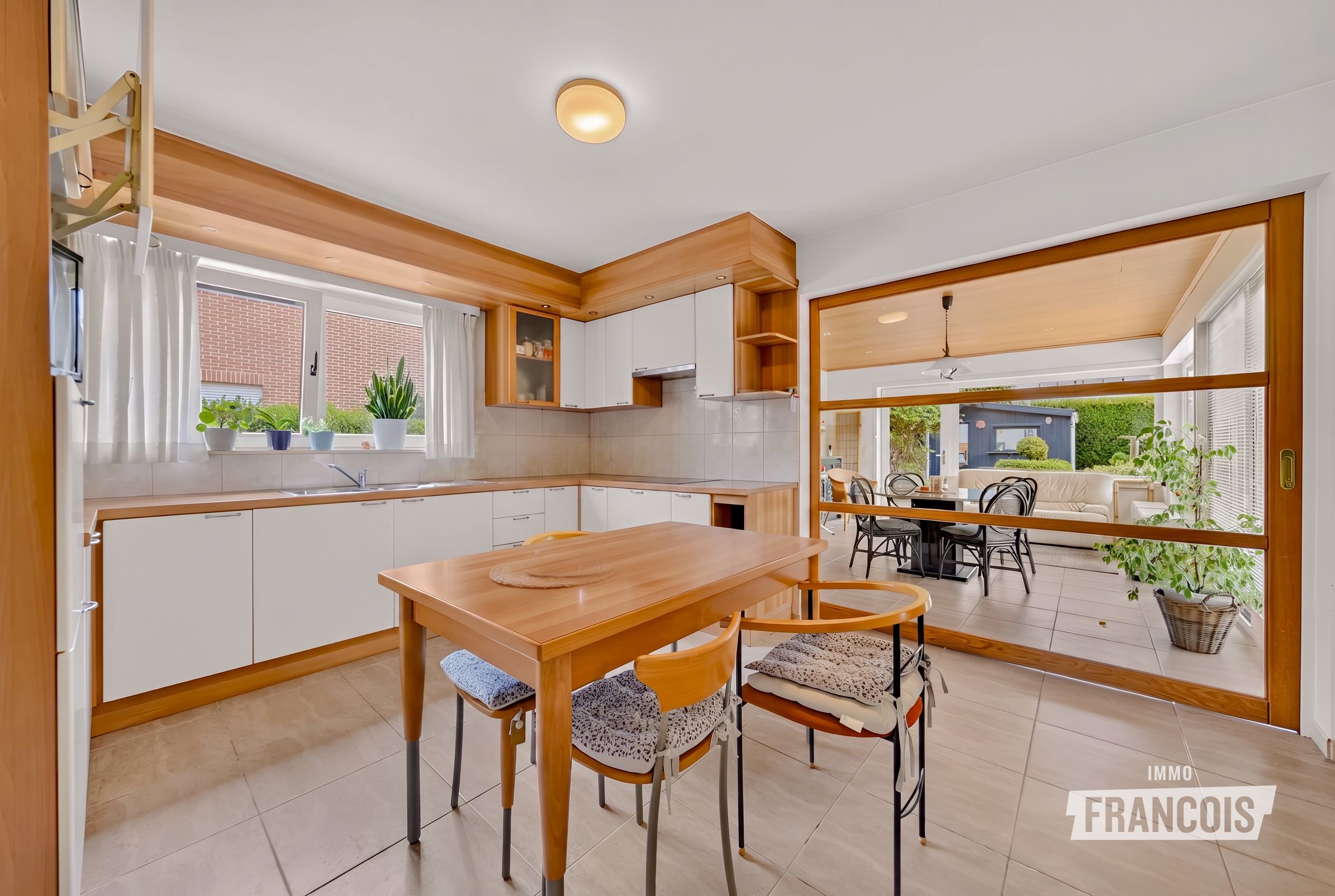 Ruime woning met zonnige tuin op 605m² in Vosseslag - foto 5