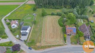 ERPE-MERE - Bouwgrond voor open of half-open bebouwingDeze bouwgrond is zeer goed gelegen nabij toegangswegen, winkels, scholen, E40 maar toch ook...