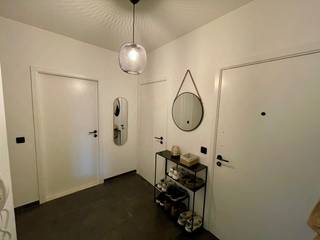 [Recent gerenoveerd appartement met garage]Dit instapklare appartement bevindt zich op de 2e verdieping van een kleinschalig gebouw. De ruime living...