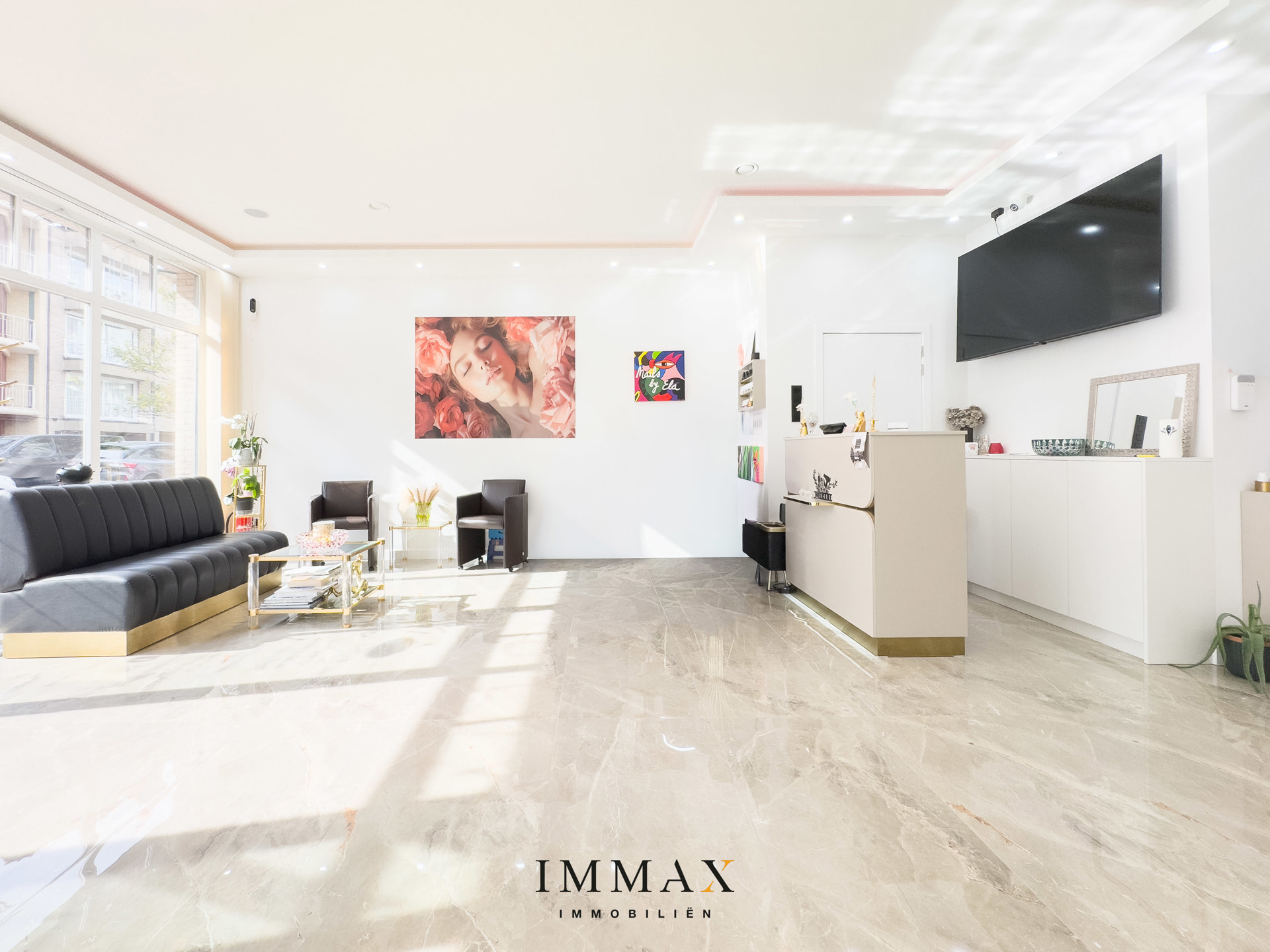 Ruim handelspand gelegen nabij de Lippenslaan, Casino en het Rubensplein - foto 4