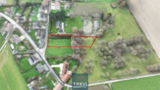 SOUS OPTION Silly, Hellebecq, situé dans un environnement campagnard, au calme, un magnifique et grand terrain à bâtir de 19 ares et 40 centiares...