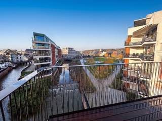 <p><span>OPEN HOUSE Sat., Aug. 22 This 2-bedroom apartment is available for a no-obligation viewing on Saturday, August 22, between 10:30 a.m. and 11:30 a.m. You’re more than welcome! Located on the trendy Vaartkom, within walking distance of Leuven’s historic center and close to all major access roads, we’re pleased to offer this spacious, new apartment with a view of the Dijle River in Leuven for rent. This newly built apartment, with a living area of no less than 122 m², is located on the second floor of the brand-new “ "” Dijlezicht residence" and includes: a bright living room with an open, fully equipped kitchen, a practical storage room, 2 separate, full-sized bedrooms, a bathroom with a bathtub and shower, a double sink, and a separate toilet. Furthermore, this high-quality 2-bedroom apartment features a large, sun-drenched terrace, accessible from the living area. The provision for common expenses is 100€ s per month (including an advance payment for heating). A communal bicycle storage area is provided, and there is the option to rent a covered parking space. Available starting October 15, 2026. A once-in-a-lifetime opportunity.</span></p><p><span> </span></p>