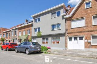 Deze opbrengsteigendom bestaande uit 12 kamers is goed gelegen dichtbij Brugge centrum, Station Brugge en tal van hoge scholen! Het gebouw...