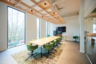 Newly built offices from 284 to 1254m² with an excellent location close to the Brussels Ring and the Erasmus hospital in Anderlecht. E-Health...