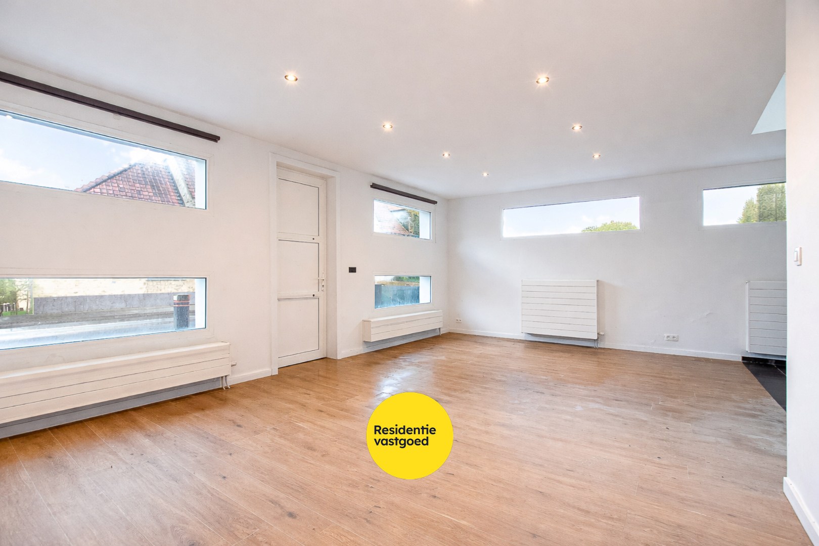 Gezellige halfopen woning met tuin en parking - foto 5