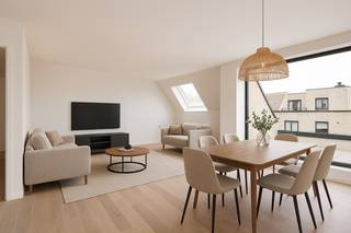 Dit ruime appartement op de tweede verdieping biedt een prachtig uitzicht over het groene landschap van Oosteeklo. Grote raampartijen zorgen voor...